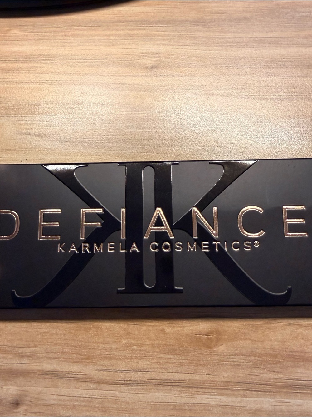 Defiance Eyeshadow Palette - Black